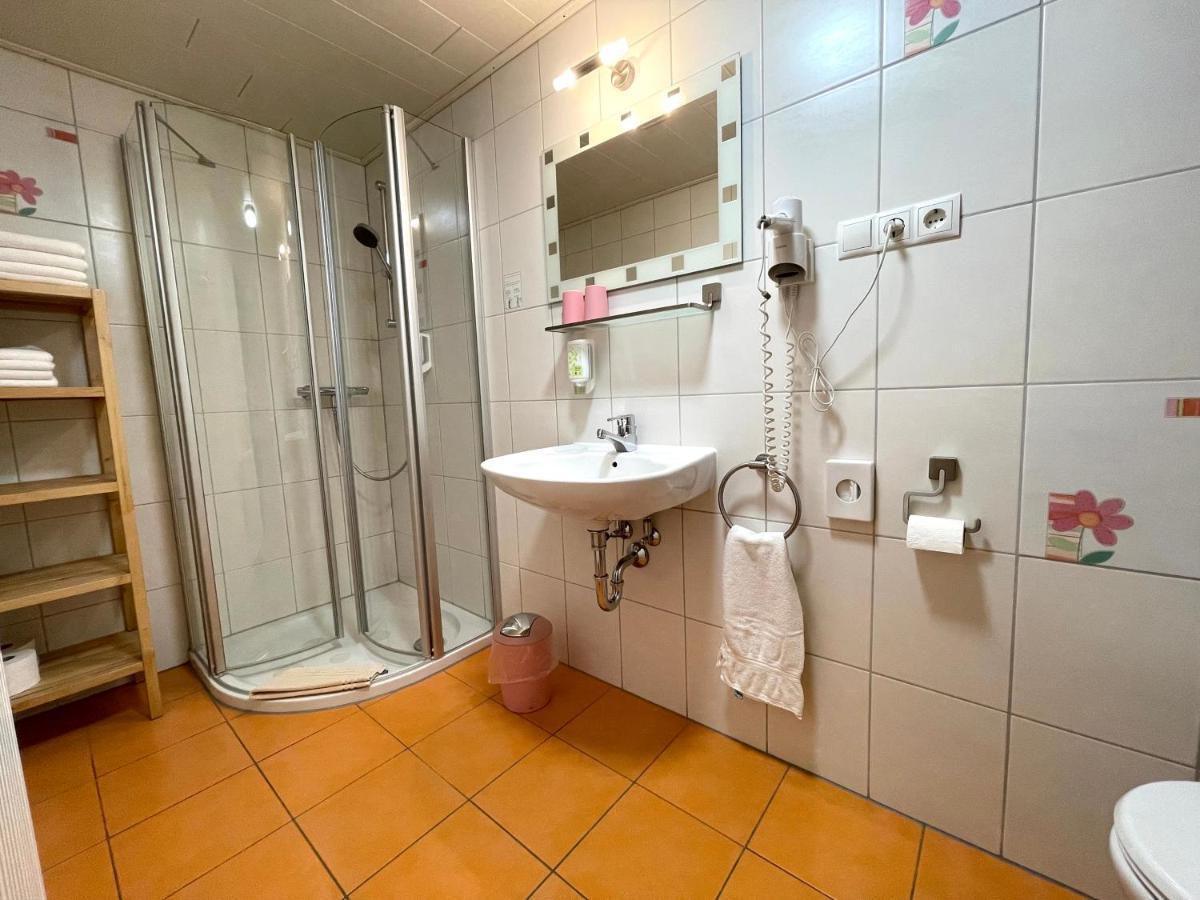 רוסט Gaestehaus Durst מראה חיצוני תמונה